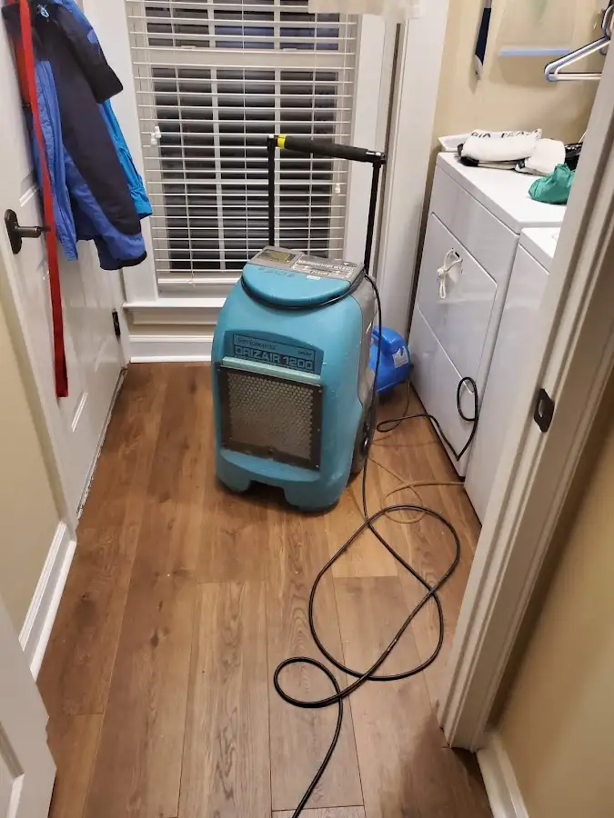 Commercial dehumidifier deployed for Crawl Space Restoration in Pensacola